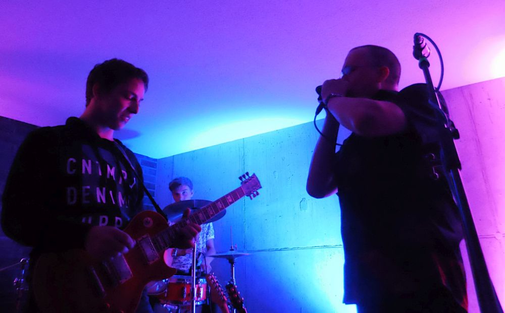 Rusty Nails live
