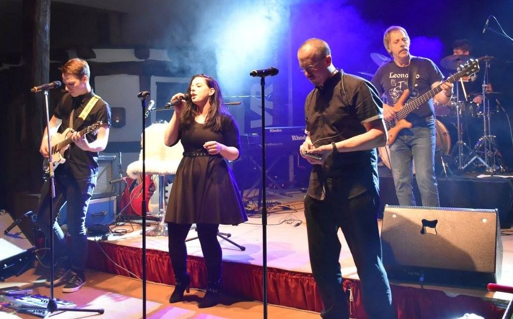 Rusty Nails live